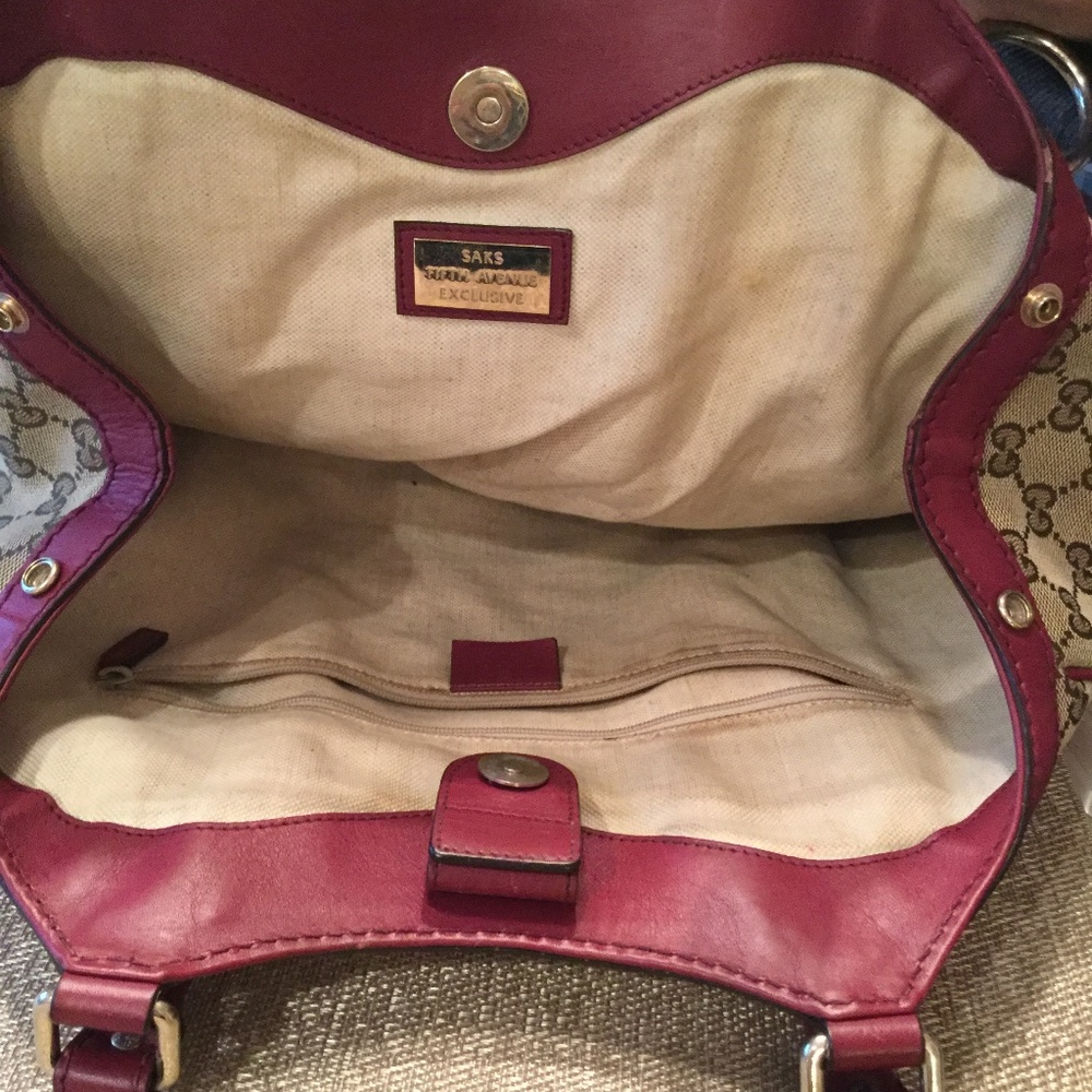 Gucci Sukey Handbag - Picture 7 of 8